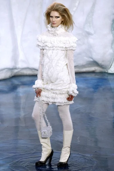 Look 70
